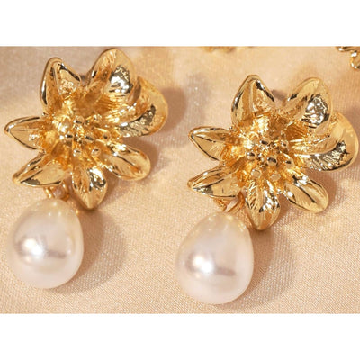 Floral Stud Earrings - Stud Flower Pearl / 0210 - 190 Jewelry