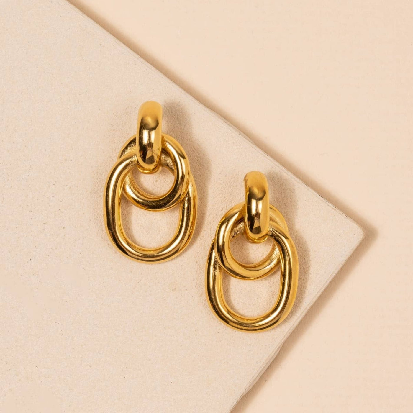 Gold Plated Interlocked Earrings - Gold - 190 Jewelry